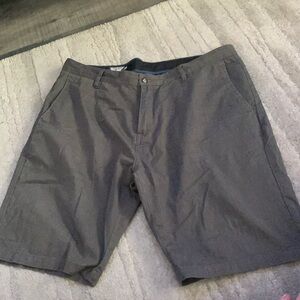 Men’s Volcom Short Gray Size 38